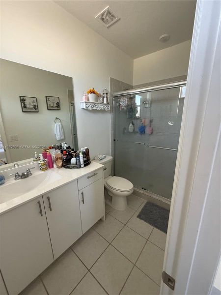 Furnished interior view inside a new home in , Homestead (Image 11).