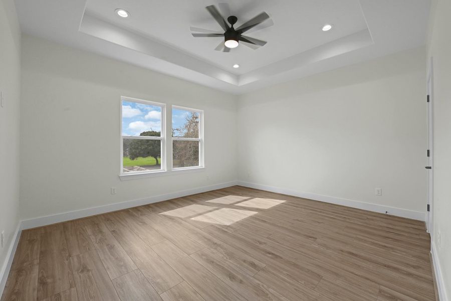 Spacious, unfurnished interior of a new home in , Houston (Image 24).