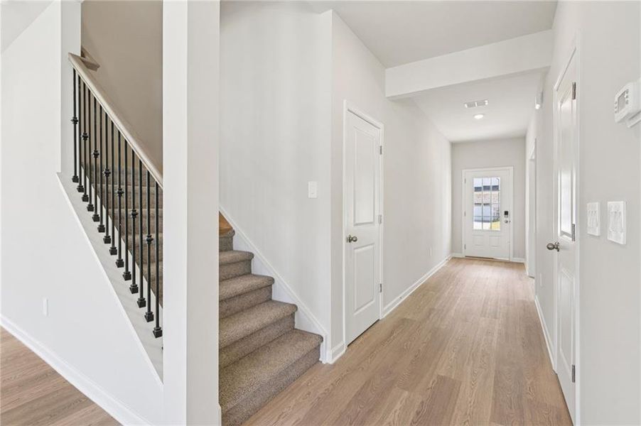 Spacious, unfurnished interior of a new home in The Oaks at Dawson, Dawsonville (Image 30).