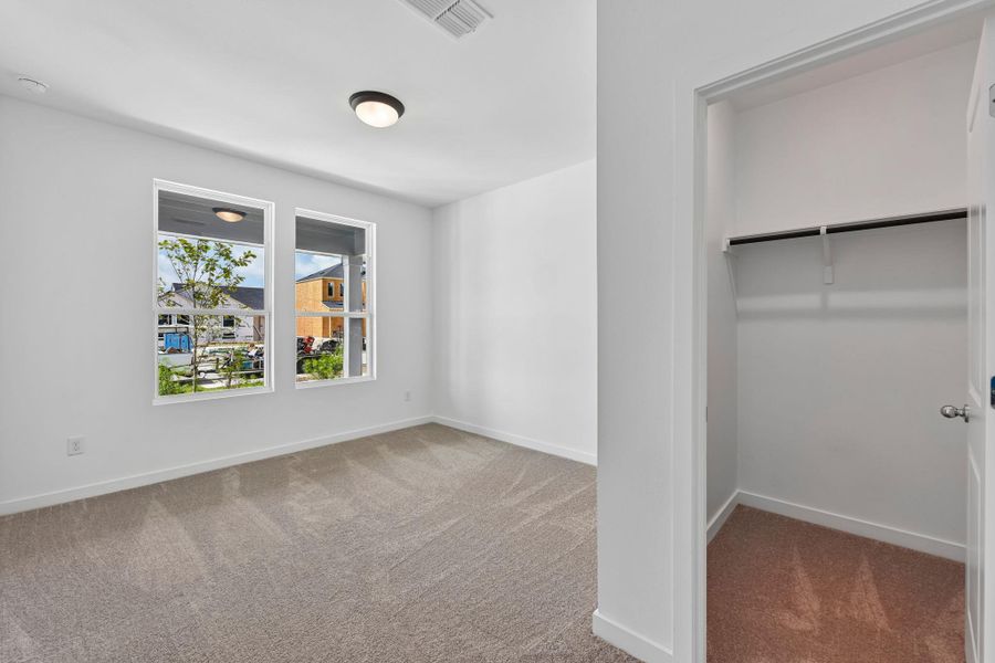 Spacious, unfurnished interior of a new home in Parkton Square, Kyle (Image 22).