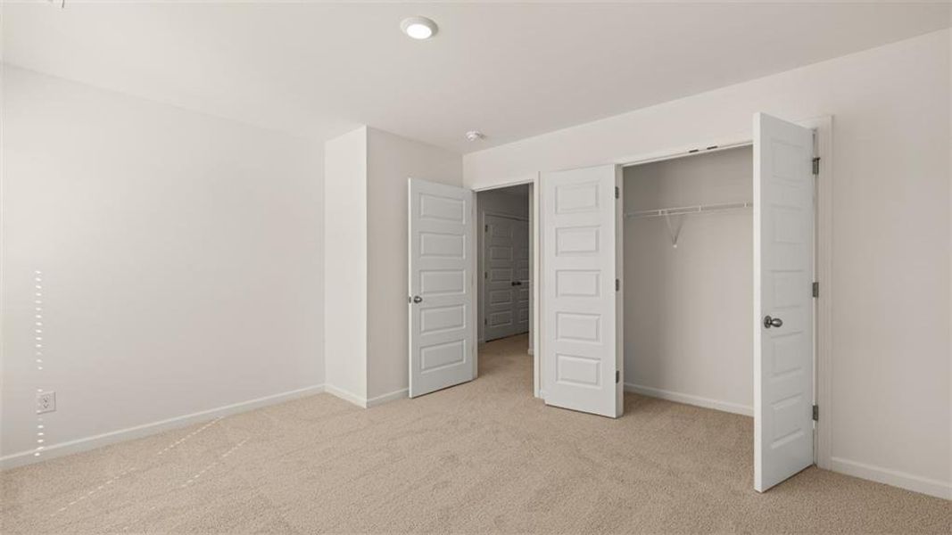 Spacious, unfurnished interior of a new home in Kingston Ranch at Lake Oconee, Buckhead (Image 16).