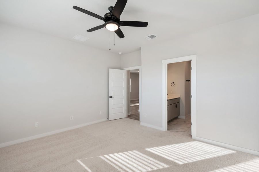 Spacious, unfurnished interior of a new home in Union Collection at Park Central, Georgetown (Image 32).
