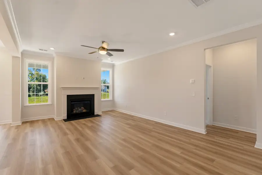 Spacious, unfurnished interior of a new home in Ridgecrest at Midway, Anderson (Image 17).