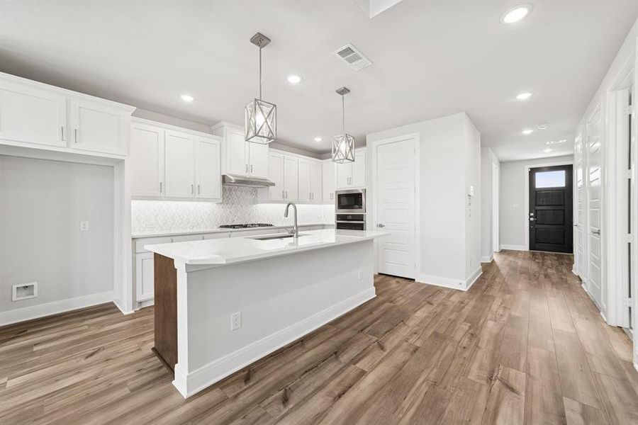Furnished interior view inside a new home in Sandbrock Ranch, Aubrey (Image 17).