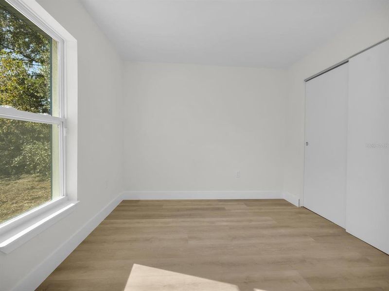 Spacious, unfurnished interior of a new home in , Ocklawaha (Image 13).