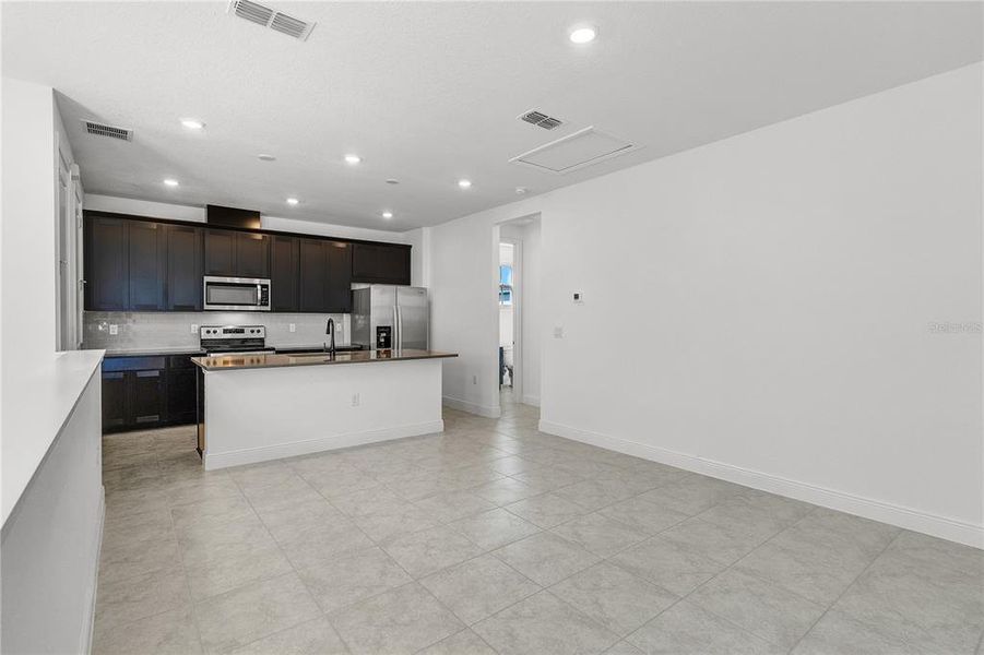 Spacious, unfurnished interior of a new home in Summerdale Park at Lake Nona, Orlando (Image 14).