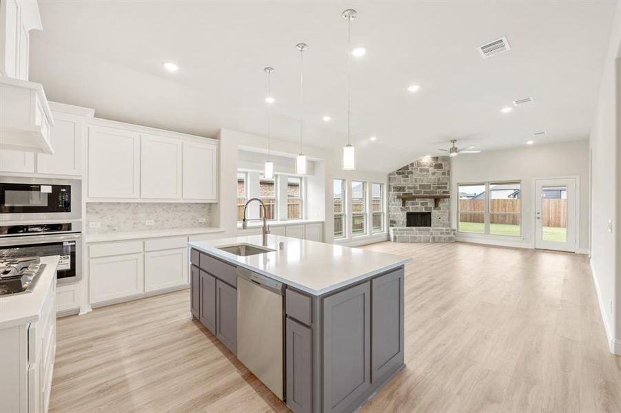 Furnished interior view inside a new home in Waverly Estates, Nevada (Image 9).