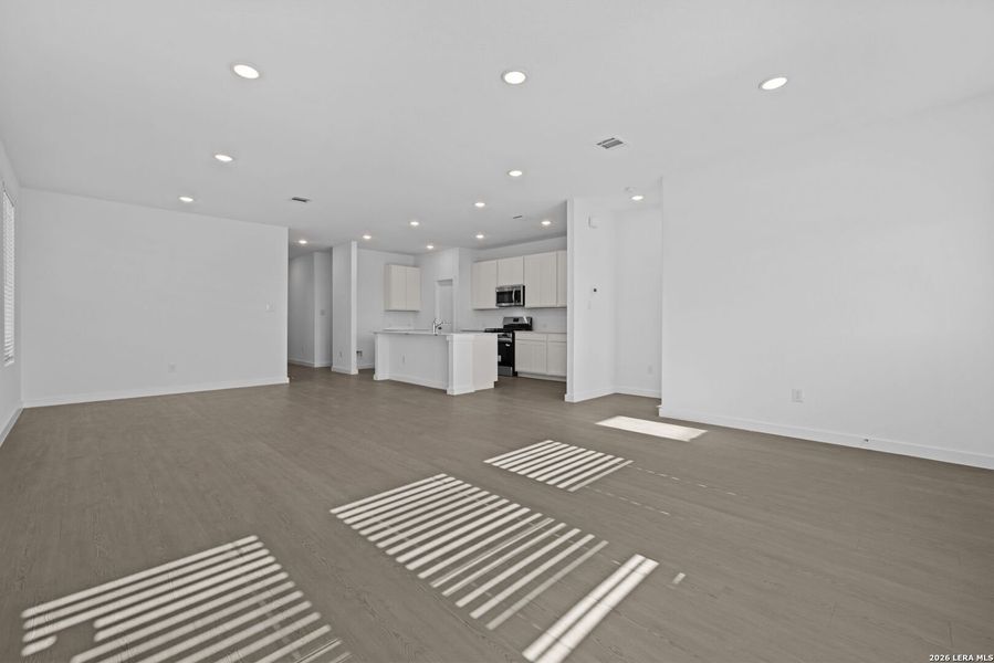 Spacious, unfurnished interior of a new home in , New Braunfels (Image 12).