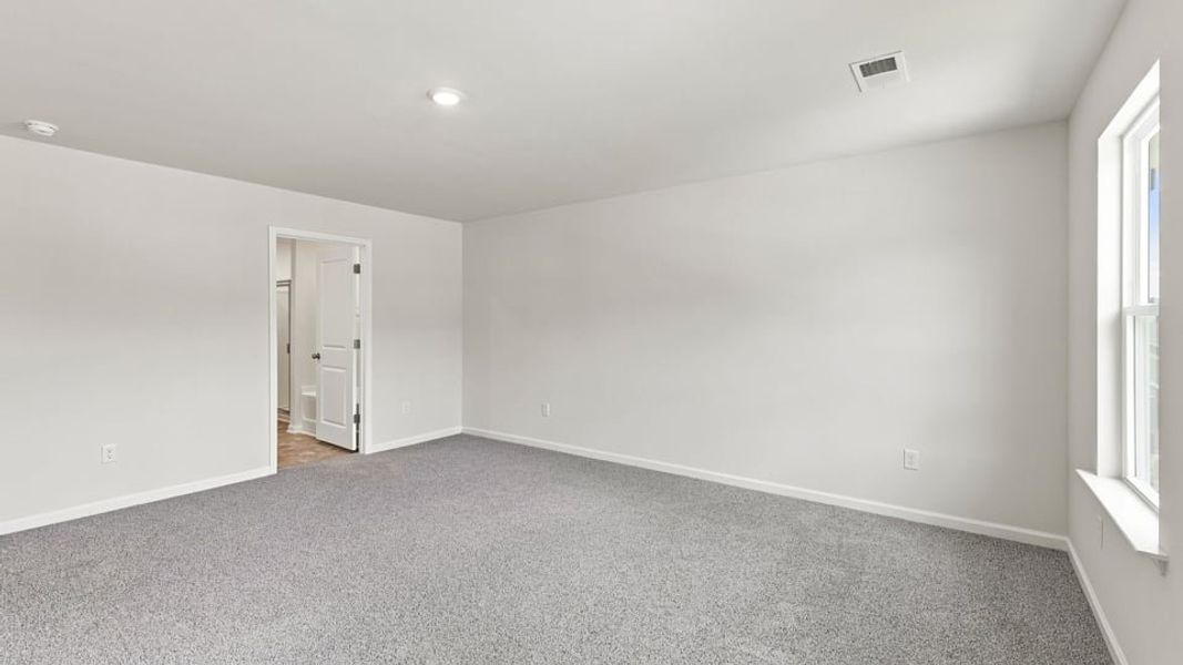 Spacious, unfurnished interior of a new home in Pine Lake Estates, Anderson (Image 33).