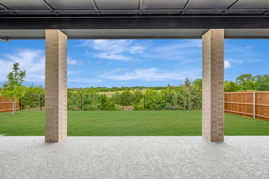Exterior details and patio area of a home in Monterra - Classics, Fate (Image 3).