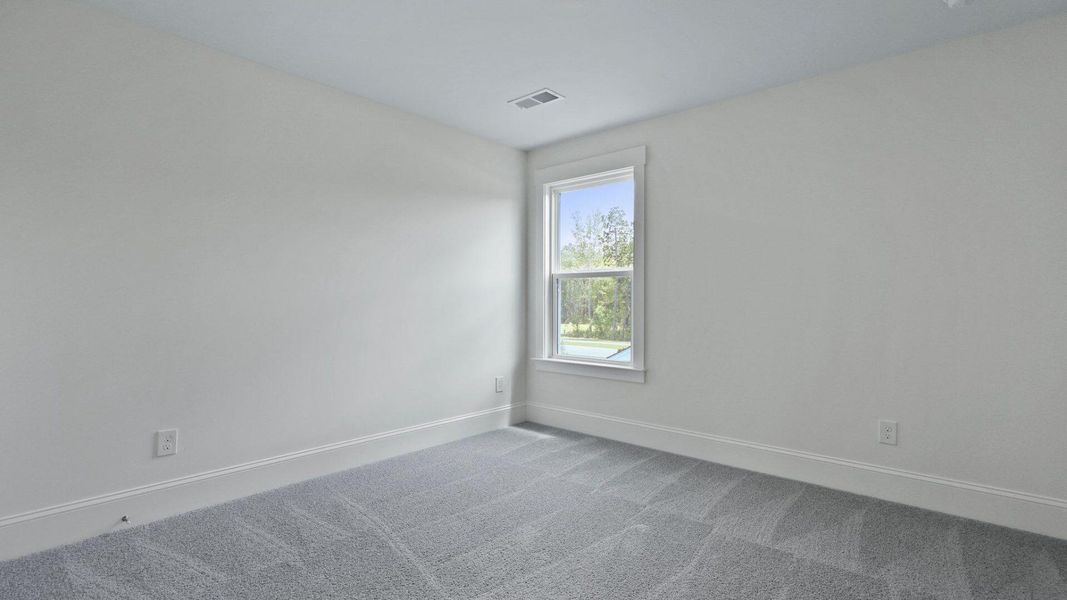 Spacious, unfurnished interior of a new home in Sheep Island, Summerville (Image 30).