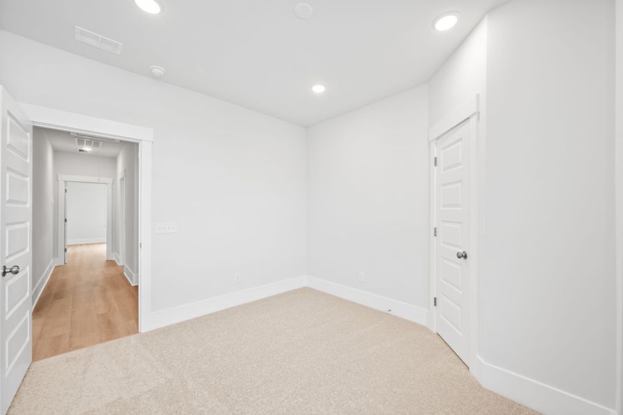 Spacious, unfurnished interior of a new home in Nexton, Summerville (Image 48).