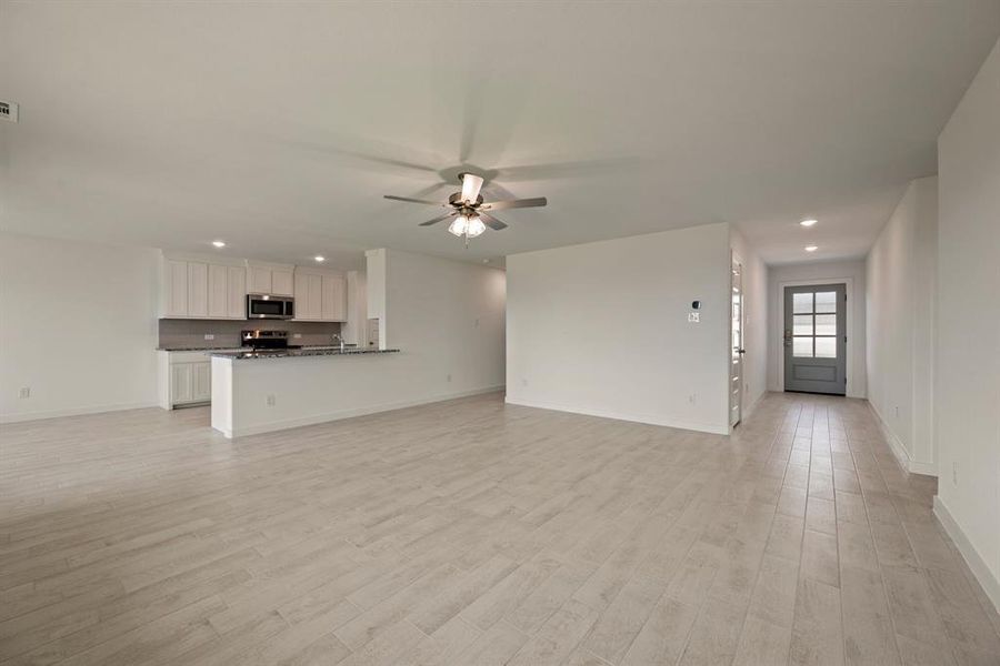 Spacious, unfurnished interior of a new home in Gatlin Ranch, Springtown (Image 13). Spacious, unfurnished interior of a new home in Gatlin Ranch, Springtown (Image 13).