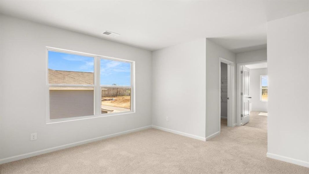 Spacious, unfurnished interior of a new home in Thompson Ridge, Dallas (Image 42).