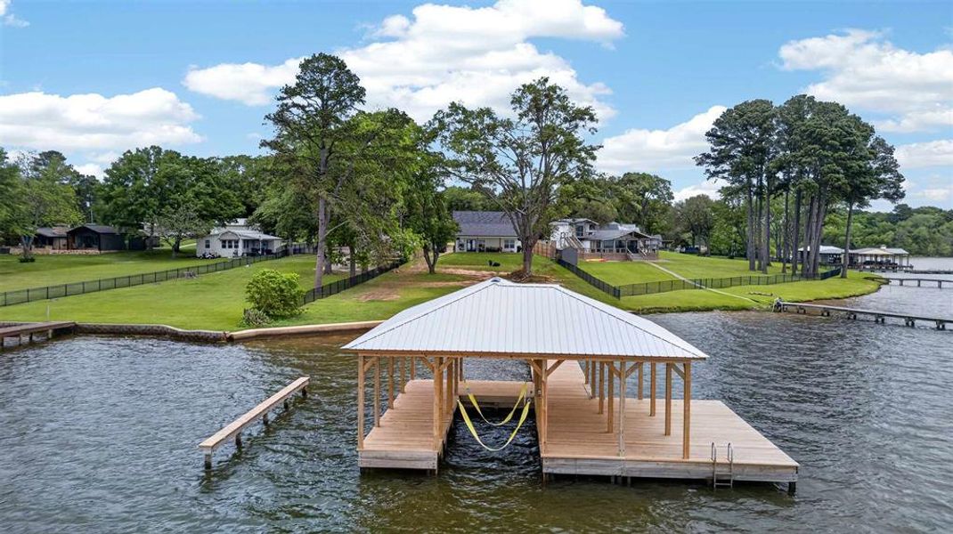 Community amenities in , Flint (Image 33).