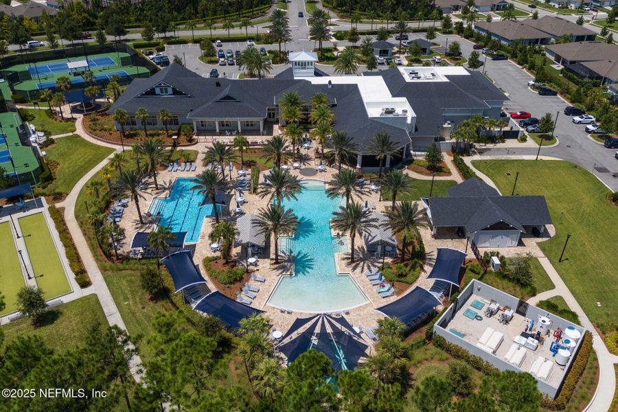 Image 64 of a home in Del Webb Nocatee.