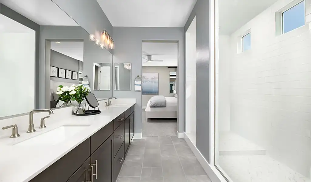 Coronado-L723-Stonehaven Bathroom