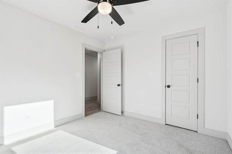Spacious, unfurnished interior of a new home in , Granbury (Image 30). Spacious, unfurnished interior of a new home in , Granbury (Image 30).