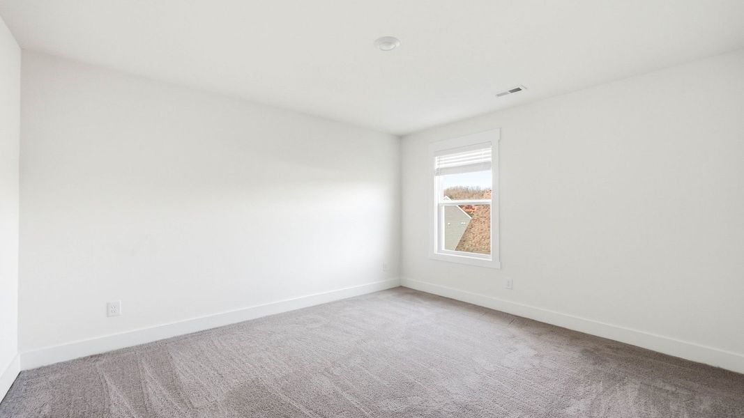 Spacious, unfurnished interior of a new home in Polo Fields, Kingsport (Image 28).