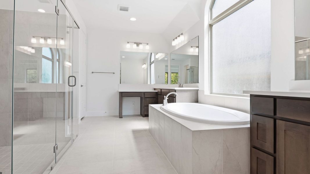 Furnished interior view inside a new home in Hillstead, Lavon (Image 15).