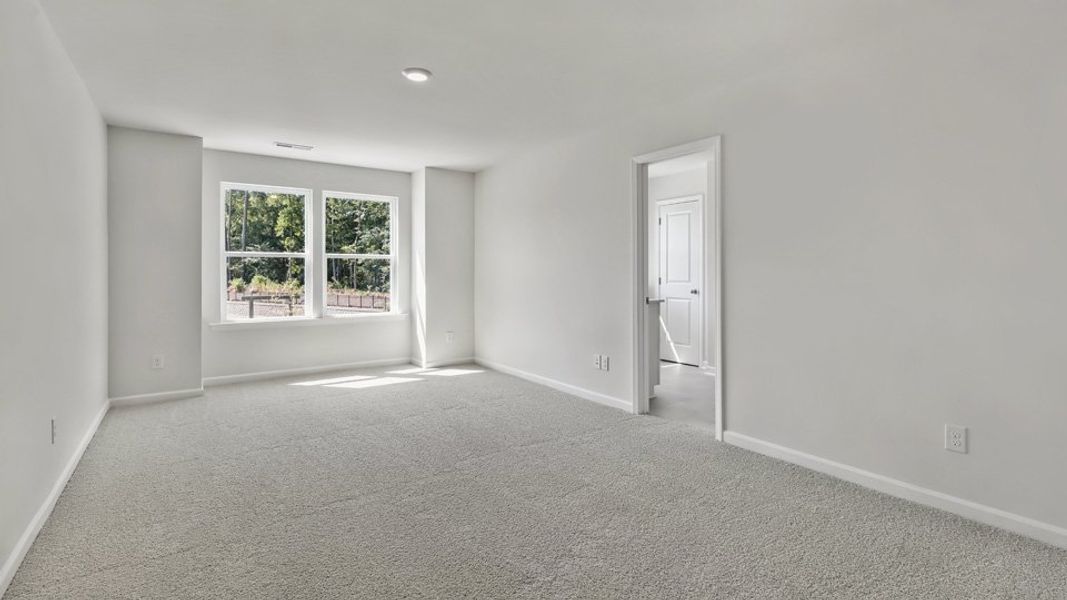 Spacious, unfurnished interior of a new home in The Grove at Glennview, Kernersville (Image 19).