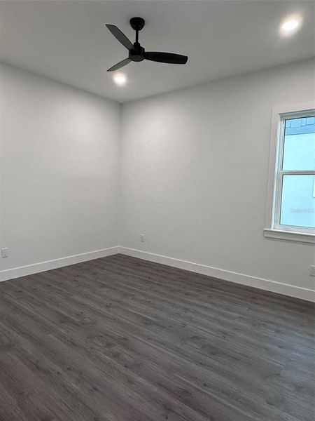 Spacious, unfurnished interior of a new home in , St. Petersburg (Image 9).