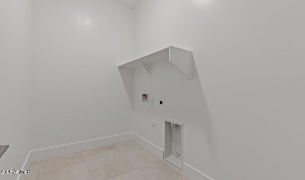 Edgewood Lot #80 Laundry (Large) Edgewood Lot #80 Laundry (Large)