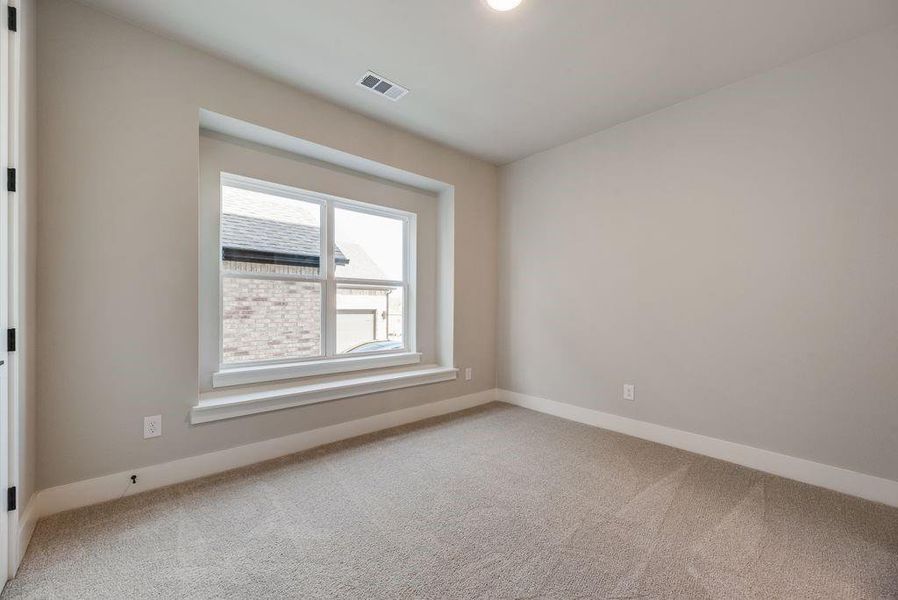 Spacious, unfurnished interior of a new home in Providence Cove, McKinney (Image 29).