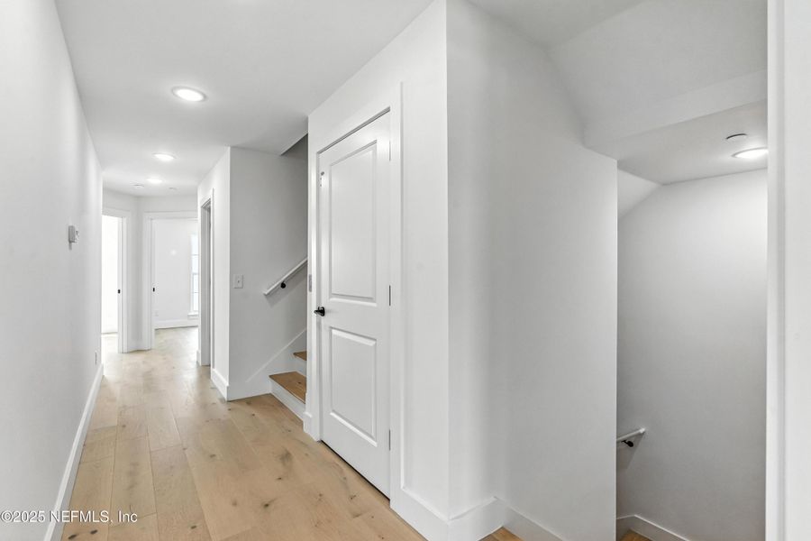 Spacious, unfurnished interior of a new home in , St. Augustine (Image 29).