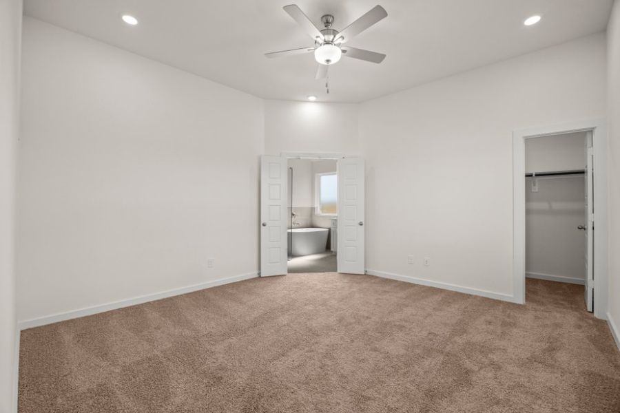 Spacious, unfurnished interior of a new home in Ashland, Houston (Image 25).