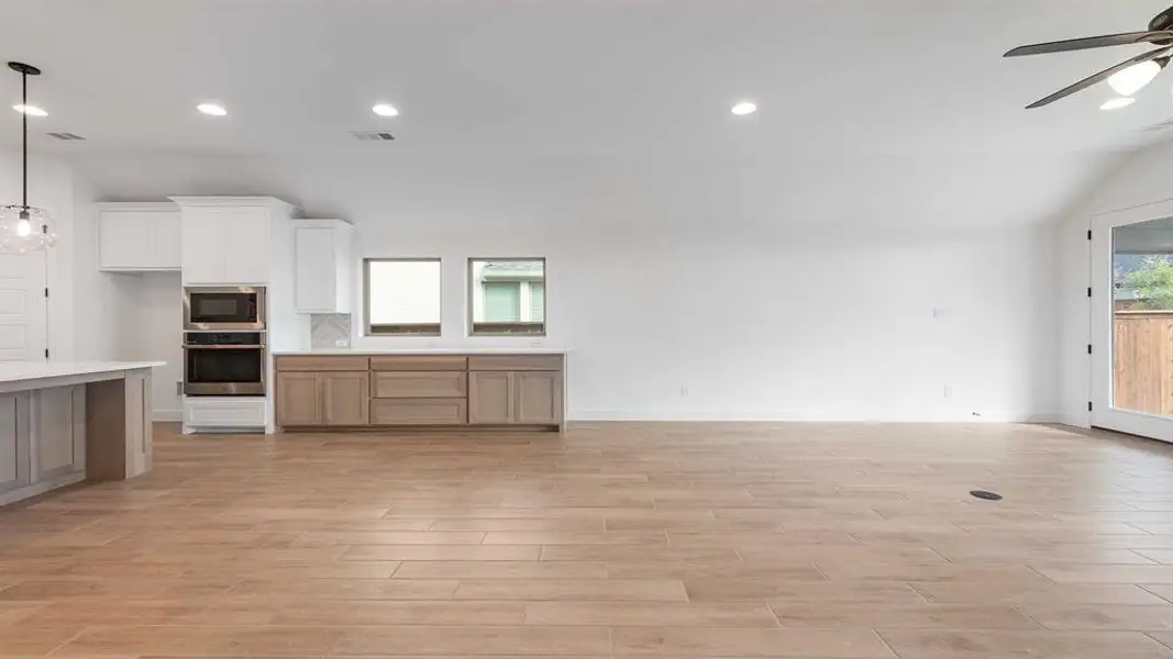 Spacious, unfurnished interior of a new home in North Sky 55', Celina (Image 16).