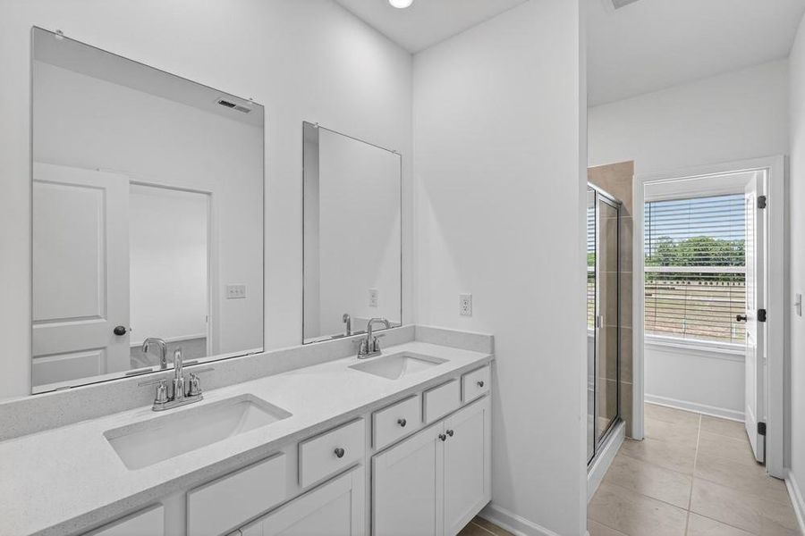 Furnished interior view inside a new home in Alder Creek, Cumming (Image 12).