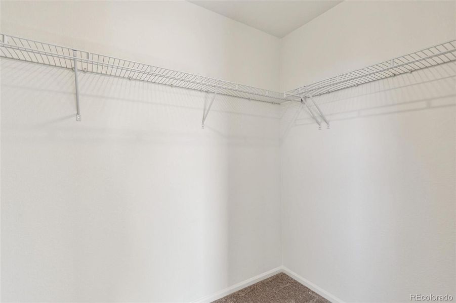 Spacious, unfurnished interior of a new home in Turnberry, Commerce City (Image 31).