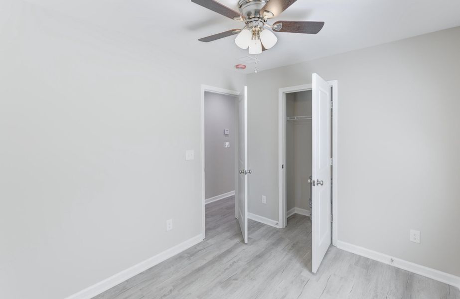 Spacious, unfurnished interior of a new home in , Walterboro (Image 19).