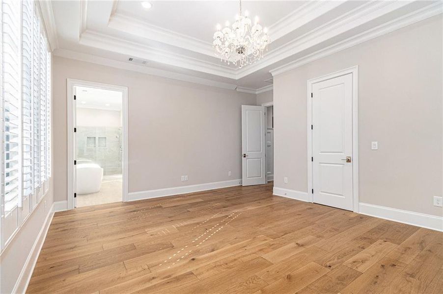 Spacious, unfurnished interior of a new home in , Brookhaven (Image 29).