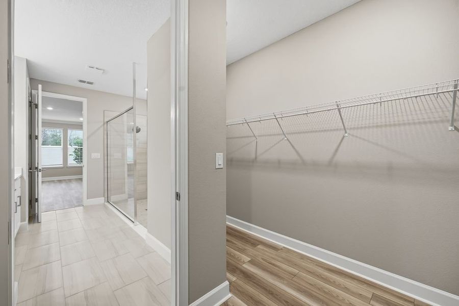 Spacious, unfurnished interior of a new home in Headwaters at Lofton Creek, Yulee (Image 27).