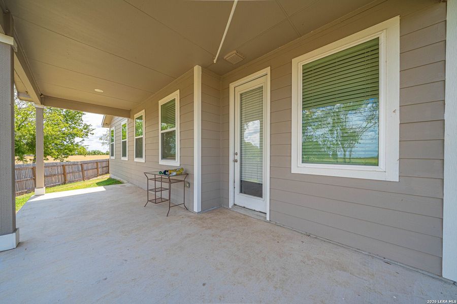 Exterior details and patio area of a home in Hannah Heights, Seguin (Image 25).