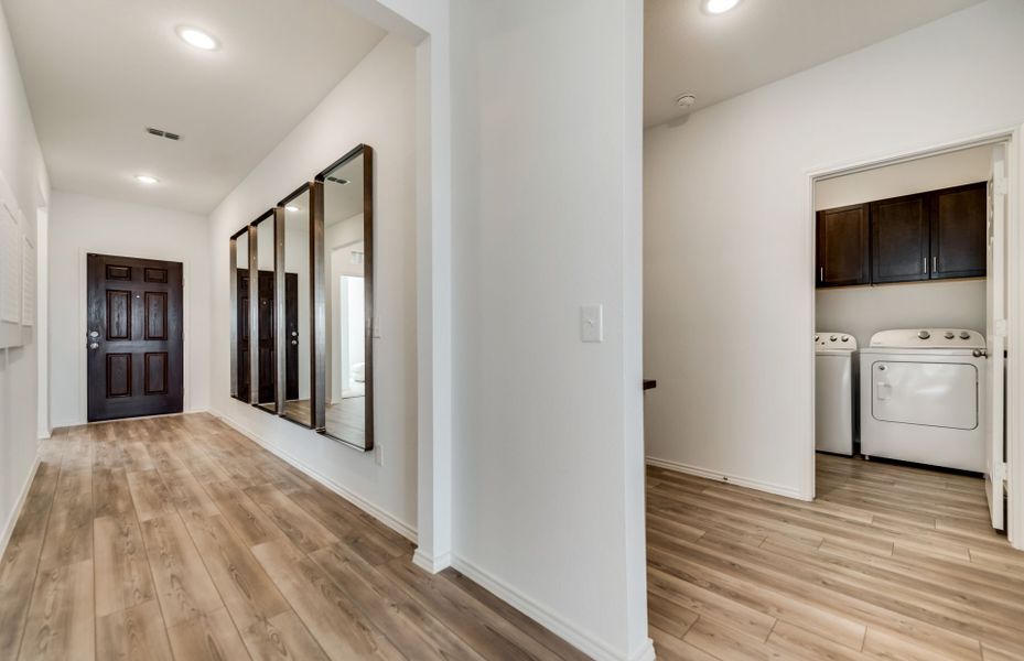 Representative unfurnished interior of a home built from the Kenedy by Centex in County View, Temple (Image 17). Representative unfurnished interior of a home built from the Kenedy by Centex in County View, Temple (Image 17).