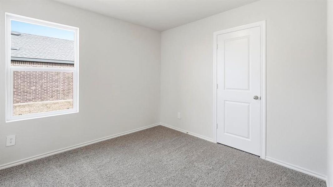 Spacious, unfurnished interior of a new home in Asher Oaks, Bonham (Image 16).