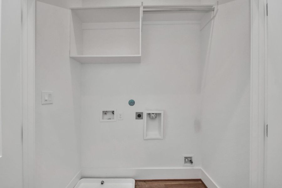 Spacious, unfurnished interior of a new home in , Houston (Image 20).