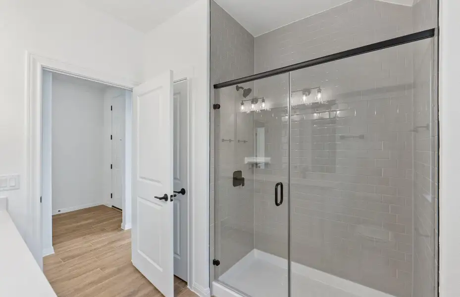 Image 19 of a home in Crescent Bluff.