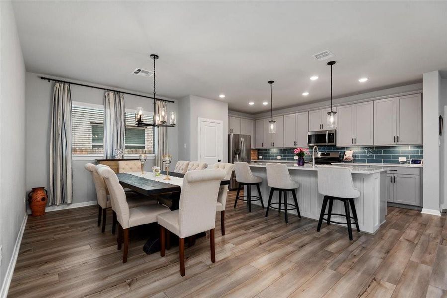 Furnished interior view inside a new home in The Grand Prairie 40’, Hockley (Image 18).