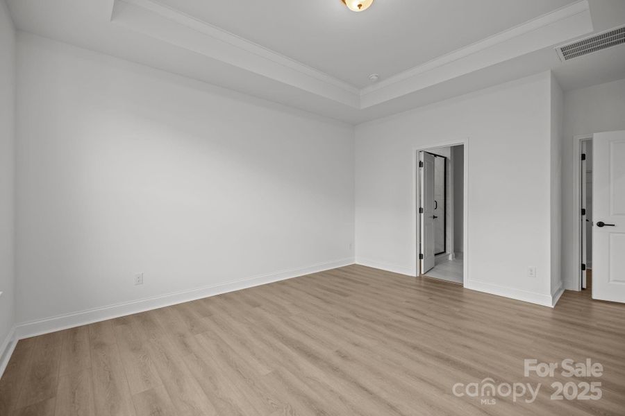 Spacious, unfurnished interior of a new home in Lakeside Glen, York (Image 32). Spacious, unfurnished interior of a new home in Lakeside Glen, York (Image 32).