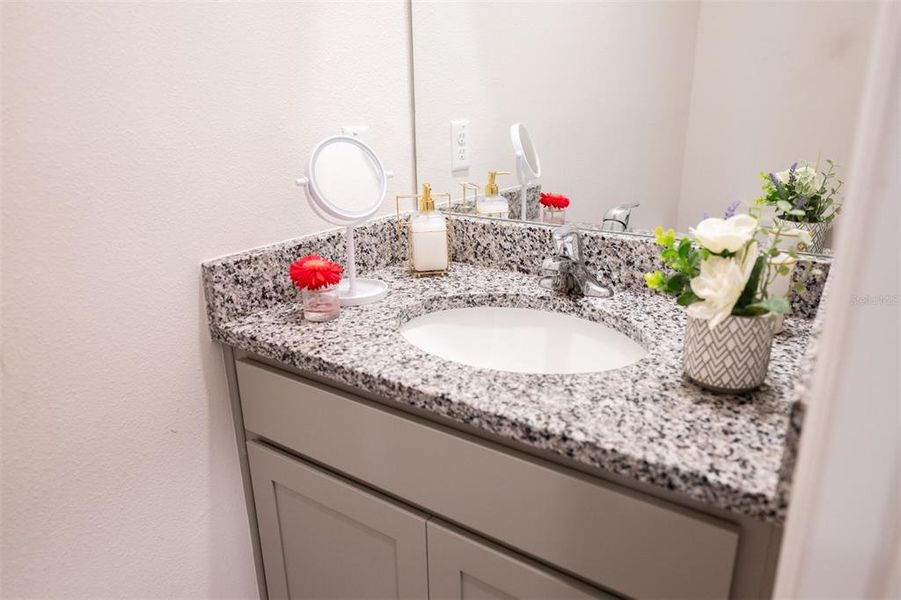 Close-up of interior finishes inside a home in North Park Isle, Plant City (Image 21).