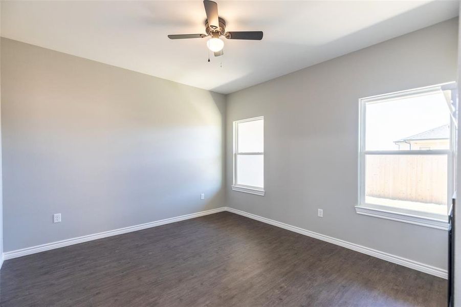 Spacious, unfurnished interior of a new home in , Abilene (Image 23).