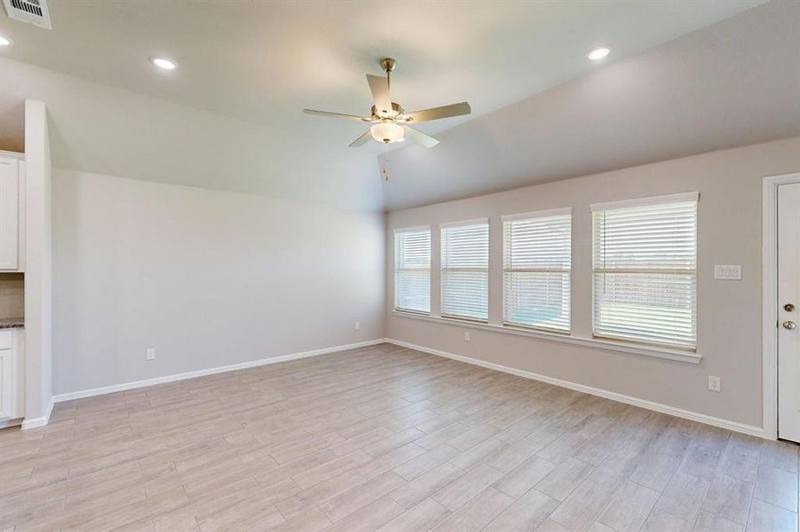 Spacious, unfurnished interior of a new home in Meadow Park, Ponder (Image 22). Spacious, unfurnished interior of a new home in Meadow Park, Ponder (Image 22).
