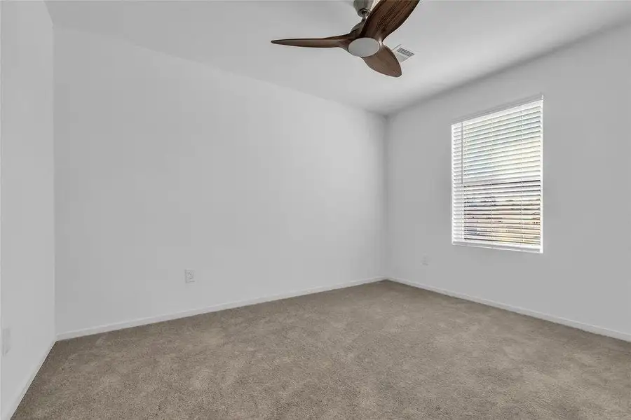 Spacious, unfurnished interior of a new home in Magnolia Springs, Montgomery (Image 13).