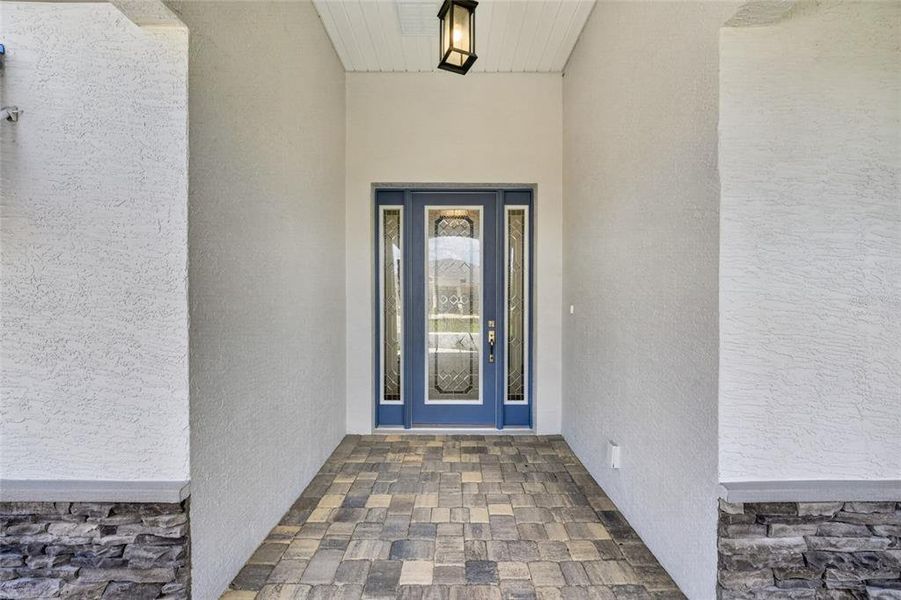 Exterior details and patio area of a home in , Ocala (Image 4).