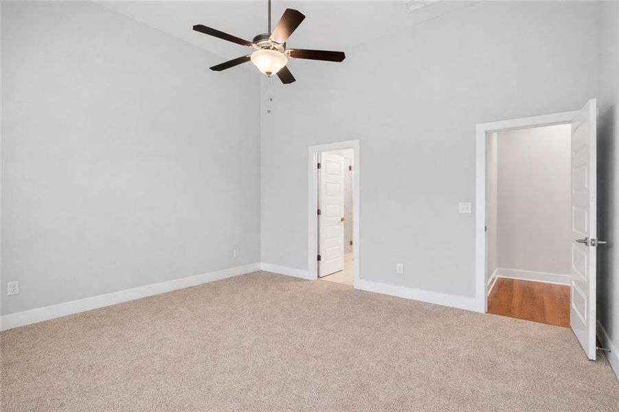 Spacious, unfurnished interior of a new home in The Fairways at Mirror Lake, Villa Rica (Image 23).