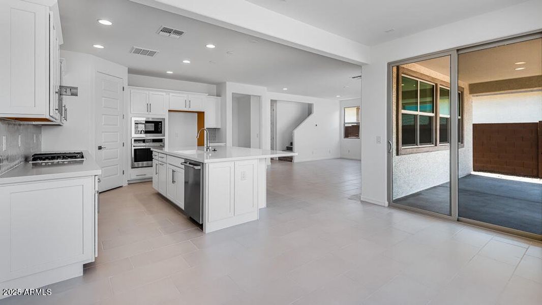 hj-az-phoenix-lucero-discovery-sienna-lo